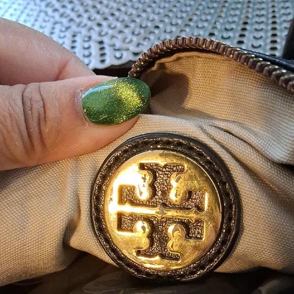 Tory Burch Black Leather Satchel with Gold Details - Picture 6 of 6